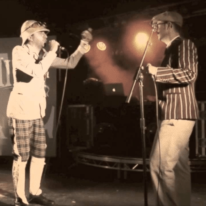 Mr B The Gentleman Rhymer Vs Professor Elemental - 2011 Chap Off
